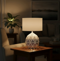 GEOMAX WHITE TABLE LAMP